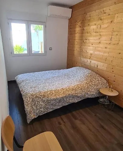 펜션 Charmante Maison Perolienne 페홀